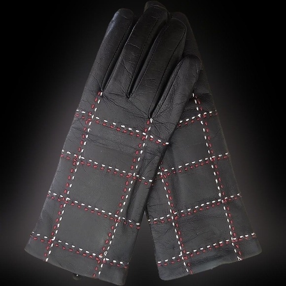 NWT Touchscreen Charter Club Black Lambs Leather Gloves with Stitching Detail - Picture 3 of 12